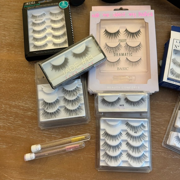 Lash Bundle - Picture 6 of 6